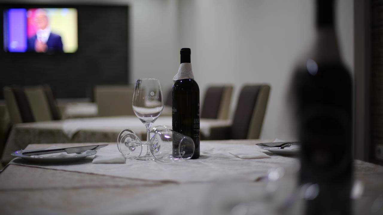 Hotel Rio Pristina Extérieur photo