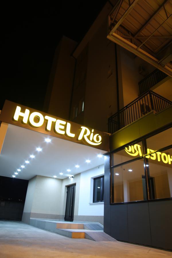 Hotel Rio Pristina Extérieur photo