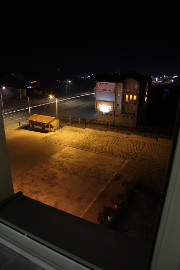 Hotel Rio Pristina Extérieur photo