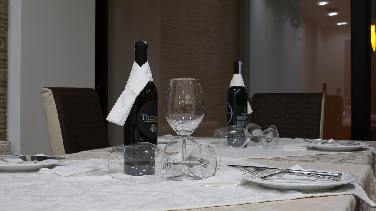 Hotel Rio Pristina Extérieur photo