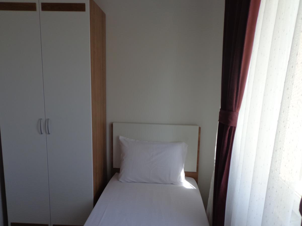 Hotel Rio Pristina Extérieur photo
