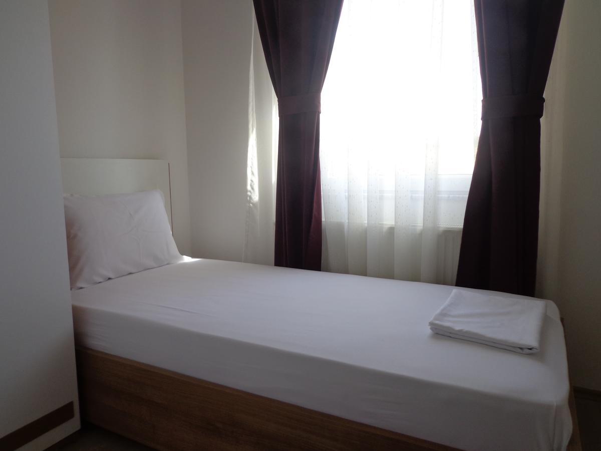 Hotel Rio Pristina Extérieur photo