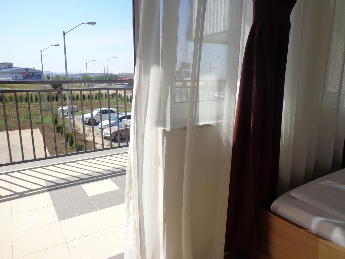 Hotel Rio Pristina Extérieur photo