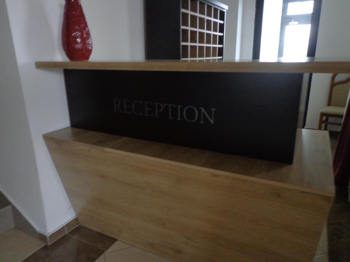 Hotel Rio Pristina Extérieur photo