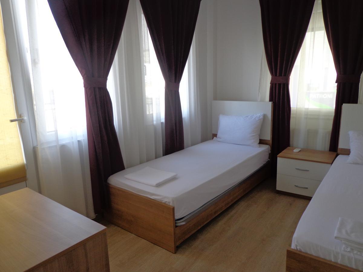 Hotel Rio Pristina Extérieur photo