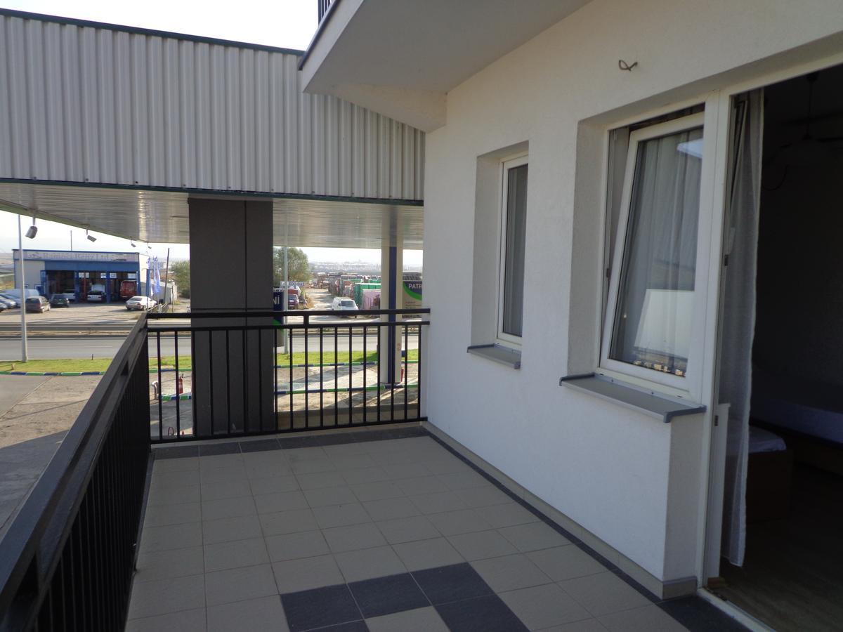 Hotel Rio Pristina Extérieur photo