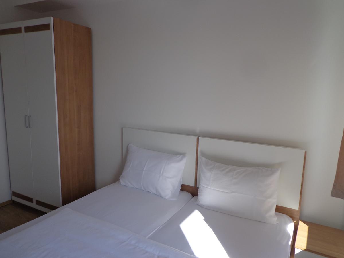 Hotel Rio Pristina Extérieur photo