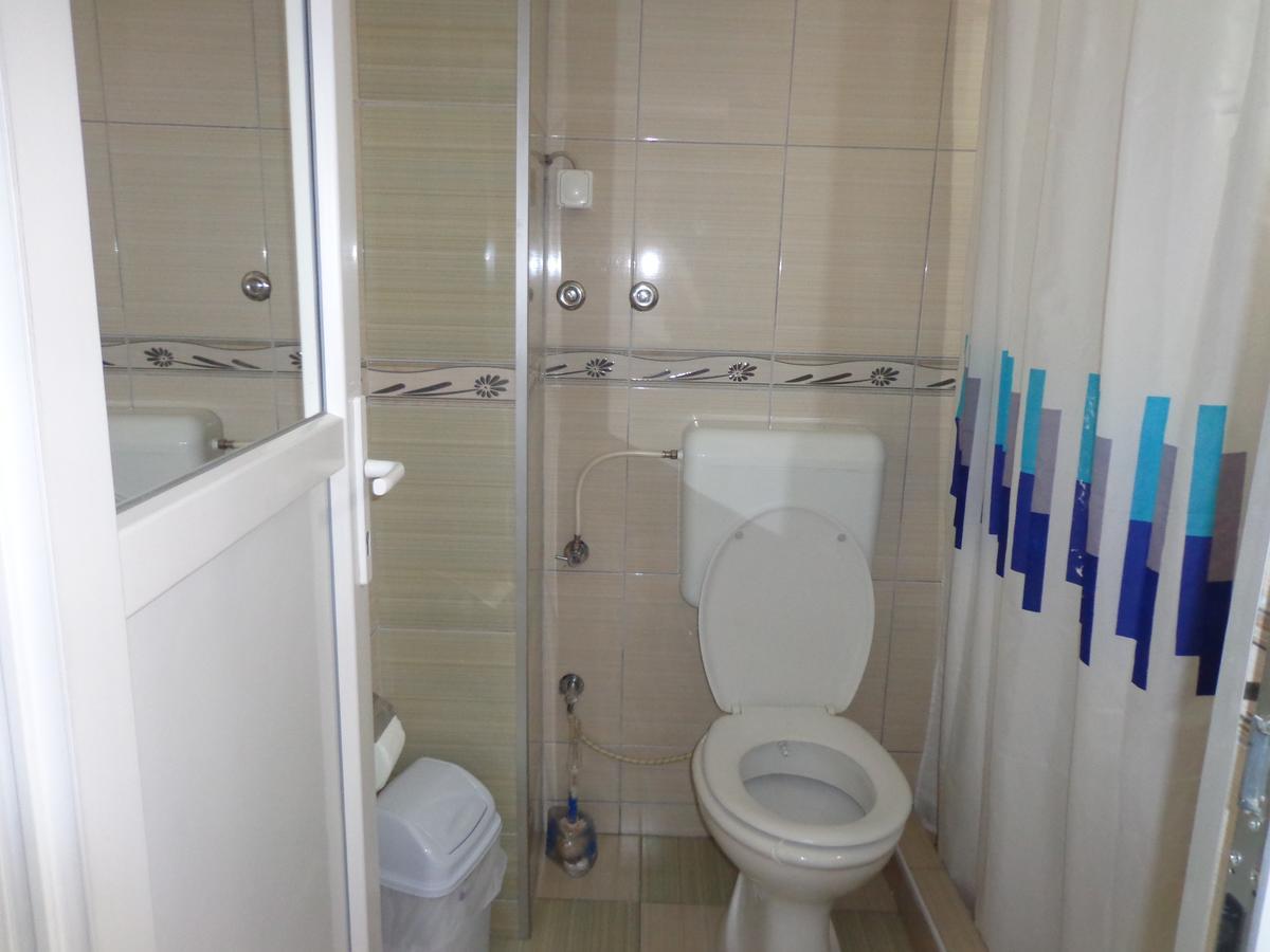 Hotel Rio Pristina Extérieur photo