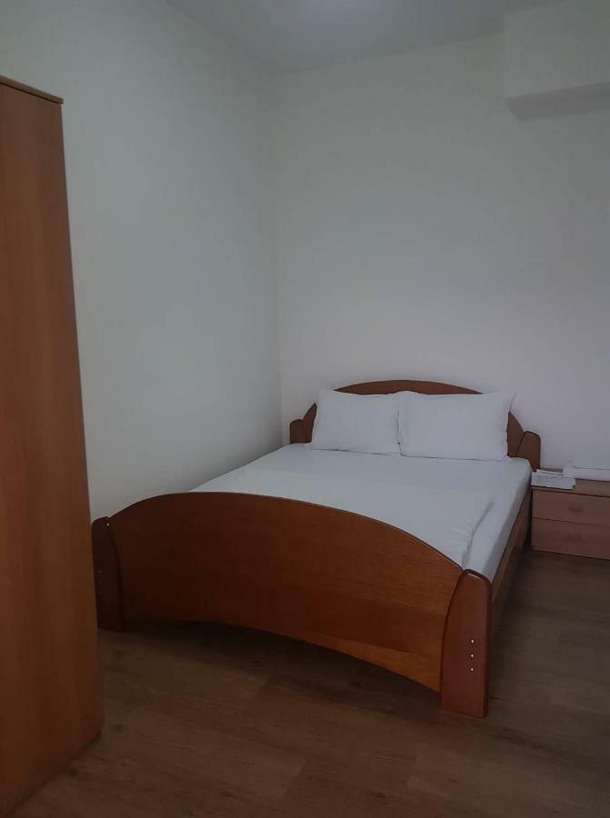 Hotel Rio Pristina Extérieur photo